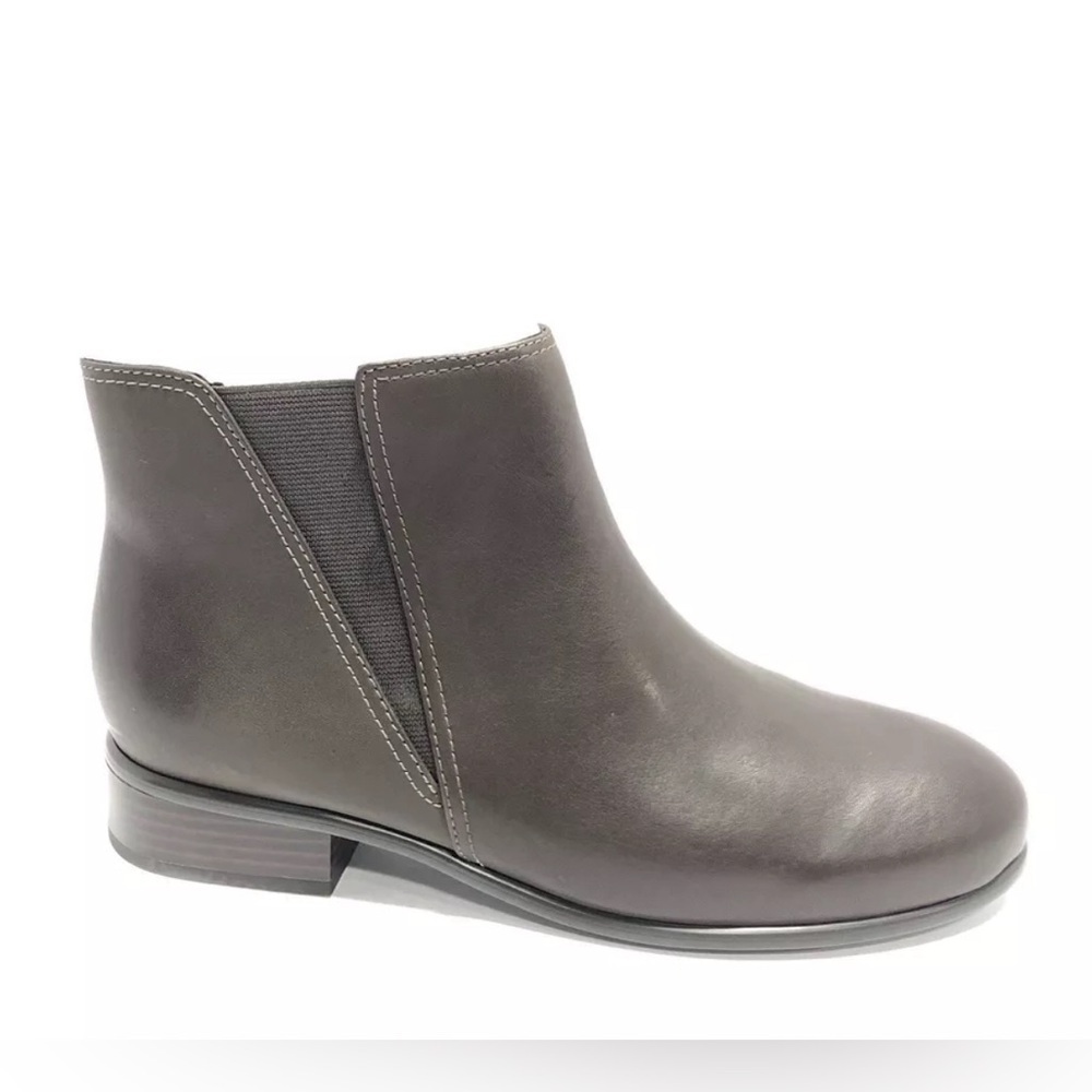 Softwalk Women’s Urban, Brown Ankle Booties, Size 9.5 M